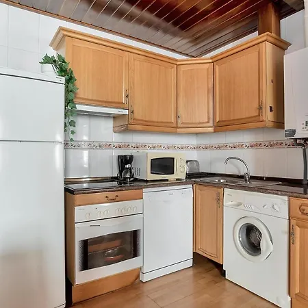 Casa Honoria Amplio, Con Vistas Y Parking - Arafita