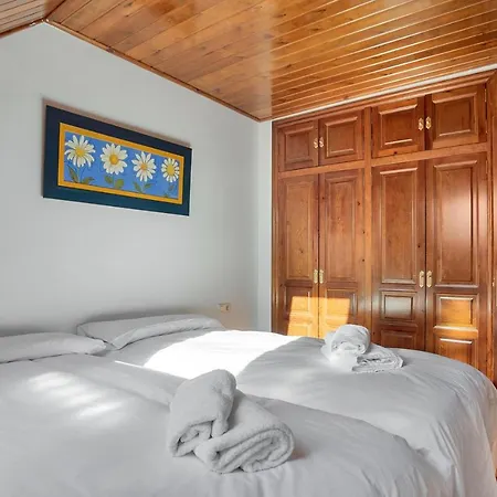 Casa Honoria Amplio, Con Vistas Y Parking - Arafita エスカリリャ